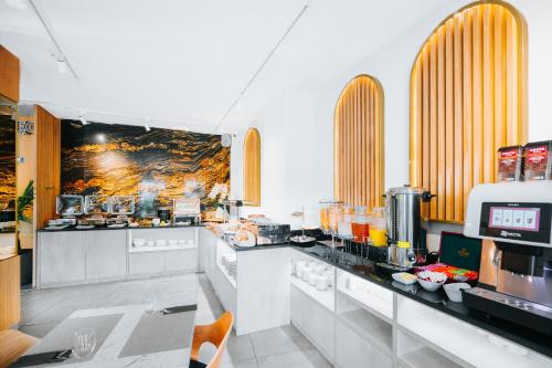 Eten en drinken, Warsaw Story - LoftAffair Collection near Monument to the Warsaw Uprising