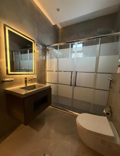 Ducha, North paradise hotel in Irbid