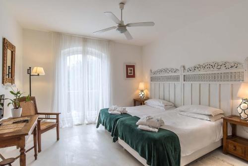 Suite, lake view