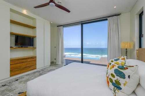 Heaven's Door in Trafalgar