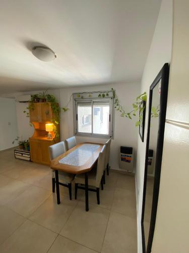 One-Bedroom Apartment image 2