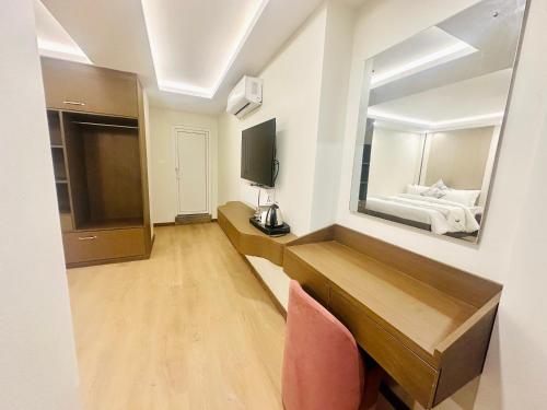 Superior Double Room image 5