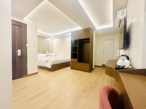 Superior Double Room image 4