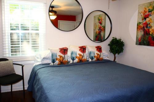 Cozy, Relaxing 4-Bedroom House in Forest Park Cozy, Relaxing 4-Bedroom House in Forest Park