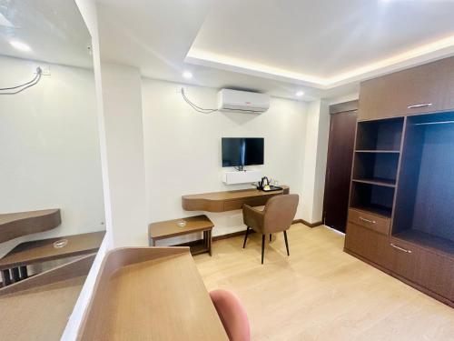 Deluxe Triple Room image 4