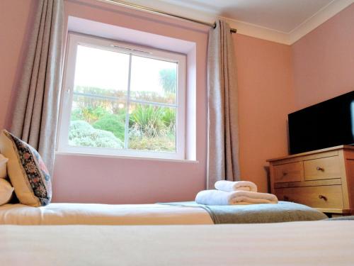 Waves Apartments - image 2