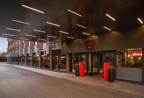 Radisson Red London Gatwick Airport - image 7