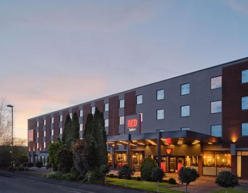 . Radisson RED London Gatwick Airport