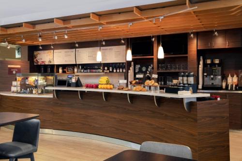 Courtyard by Marriott Jacksonville I-295/East Beltway - image 11