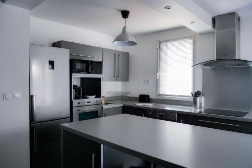 Sporting House in Avenue de Fronton