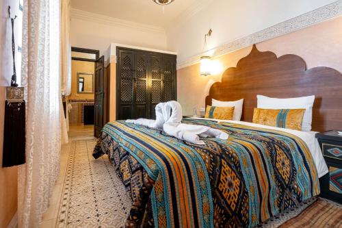 Deluxe Double Room image 10