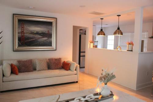 Southern Elegance Gateway Southern Elegance Gateway