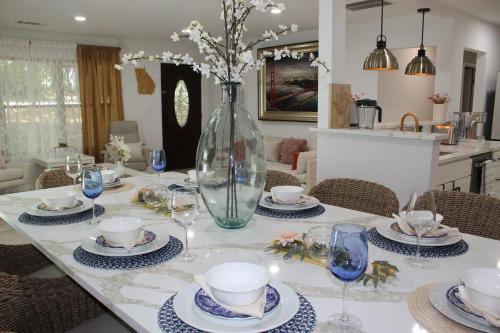 Southern Elegance Gateway Southern Elegance Gateway