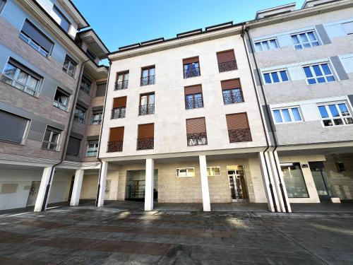 Зовнішній вигляд готелю, Apartamentos el Parque in Пола-де-Сьеро