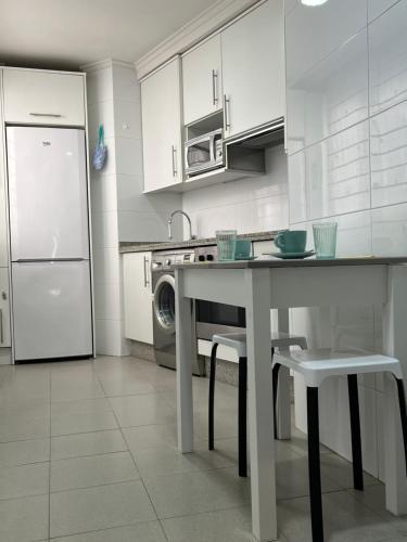 кухня, Apartamentos el Parque in Пола-де-Сьеро