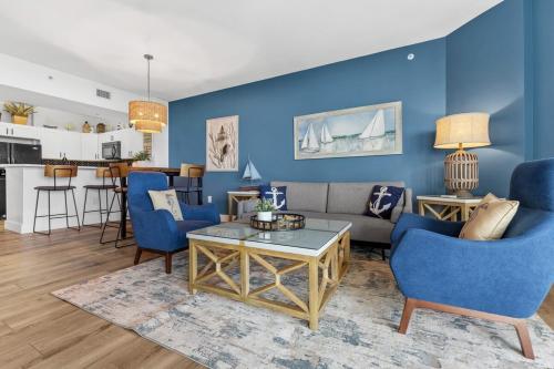 Sunrise Surprise 9th floor 2BR 2 BA King Suite Beach shuttle, heated pool! thumb 3