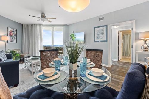 Penthouse Amazing Gulf Views Walk Beach or Shuttle Suite sleeps 6 – khách sạn tại Trung tâm Thành phố Destin