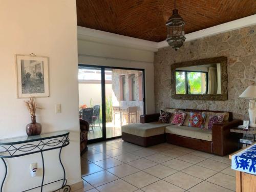 Villa Tikal- Charming 2 bedroom villa wpool Villa Tikal- Charming 2 bedroom villa wpool