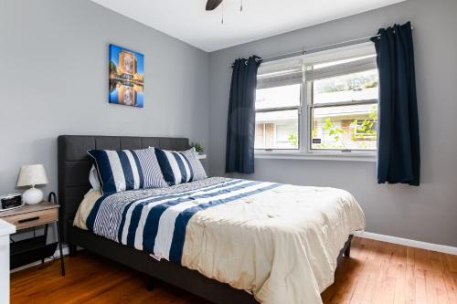 Golden Shamrock 3BR Home 3min to ND Golden Shamrock 3BR Home 3min to ND