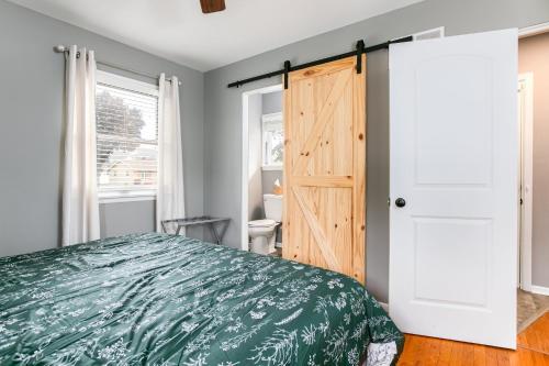 Golden Shamrock 3BR Home 3min to ND Golden Shamrock 3BR Home 3min to ND