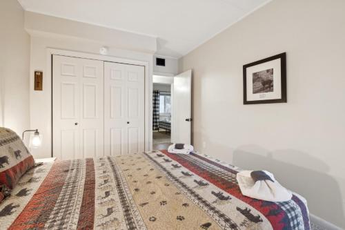 Fully Renovated 3-Bedroom Home, Walk to Ober Mountain & Just Minutes from Gatlinburg in Gatlinburg, USA