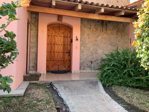 Villa Tikal- Charming 2 bedroom villa wpool Villa Tikal- Charming 2 bedroom villa wpool
