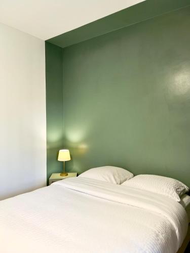 Studio avec jardin & piscine - vue forêt