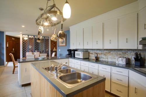 Spacious South Haven Home about 1 Mi to Lake Michigan! - image 7