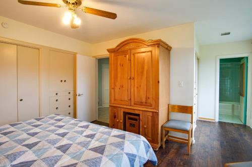 Spacious South Haven Home about 1 Mi to Lake Michigan! - image 5