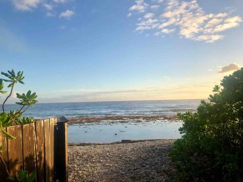 ชายหาด, FARE TEHAKI - Island spirit in เตแน