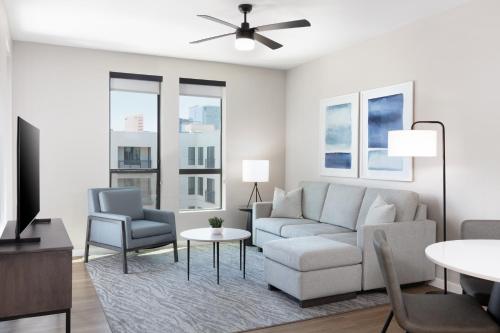 Ave Phoenix Sky – Phoenix, AZ