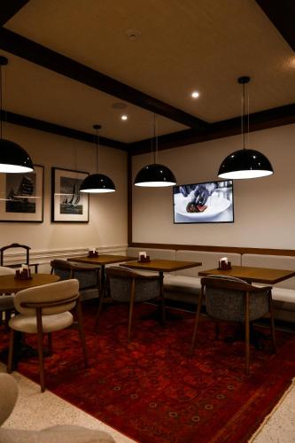 Restaurant, Гуманист Бутик-отель in Karagandy