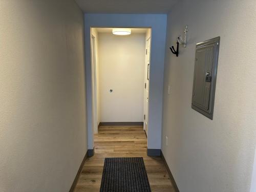 Two-Bedroom Suite image 10