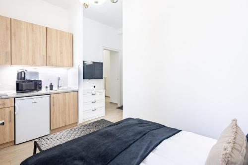 Central - Stylish New Studio - AC 5