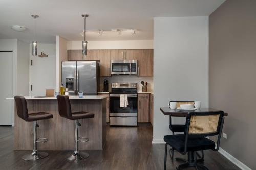 Flexhome Medical District 1BR with Pool and Gym CHI29 in Chicago, USA
