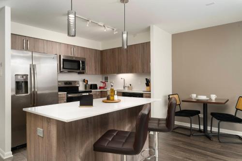 Flexhome Medical District 1BR with Pool and Gym CHI29 in Chicago, USA