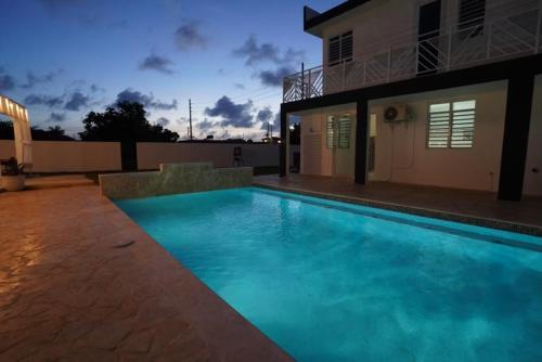 Beachtown Luxury Villas Apt 202