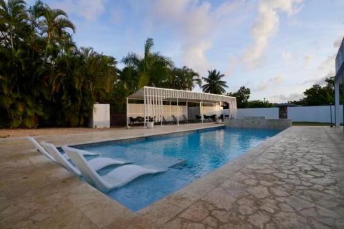 Beachtown Luxury Villas Apt 202