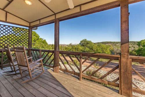 Appian Way Tuscan Cottage in Fredericksburg, USA