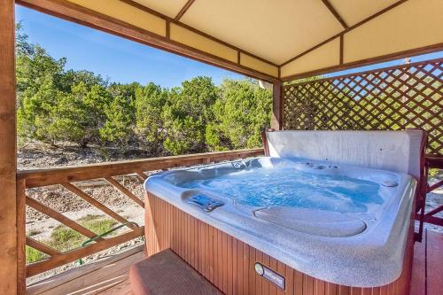 Appian Way Tuscan Cottage in Fredericksburg, USA