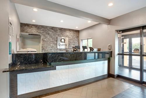 Utvendig, Quality Inn & Suites Birmingham - Highway 280 near The Summit