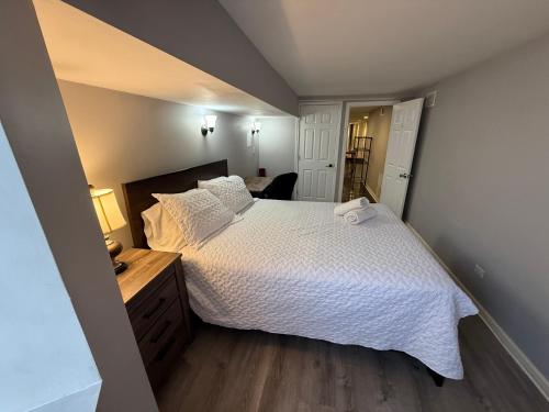 Close to Downtown - Free Parking in Grand Boulevard