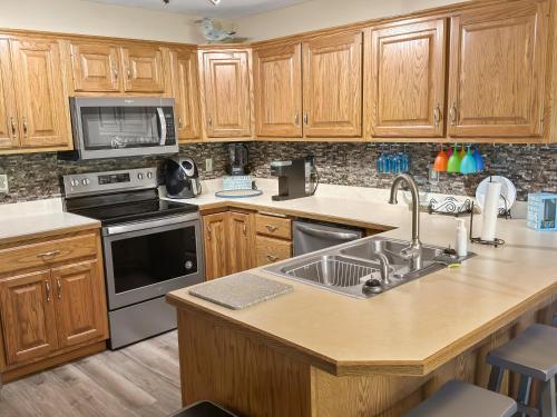 On Island Time at Kelleys Island Condo! in Marblehead (OH)