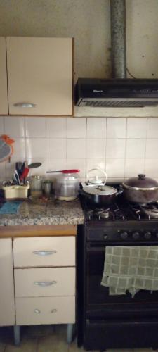 주방, La casa de Gra in 라레아 이 엠팔메 그라네로스