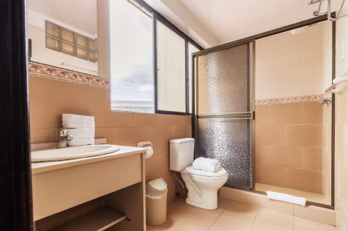 Executive Suite image 8