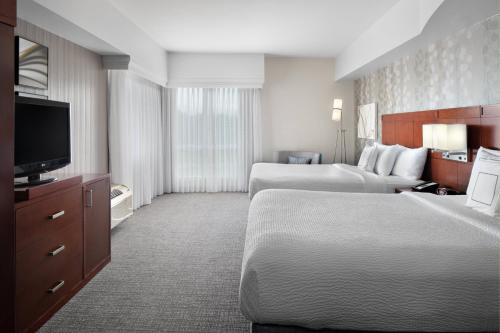 Courtyard by Marriott Raleigh North/Triangle Town Center - image 10