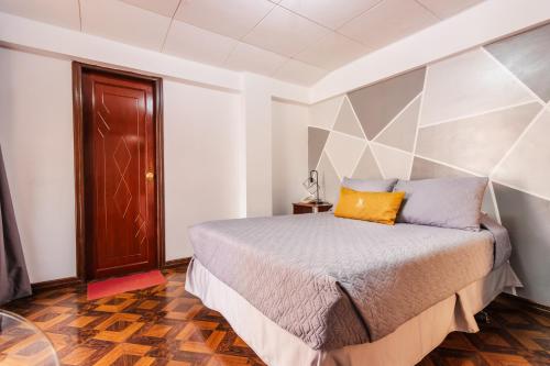Executive Suite image 1