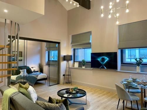 Emerald Escape 3 Bed 3 Bath