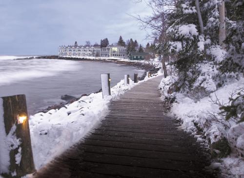 Bluefin Bay on Lake Superior 5