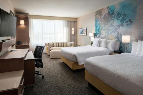 Courtyard by Marriott Irvine Spectrum - image 9